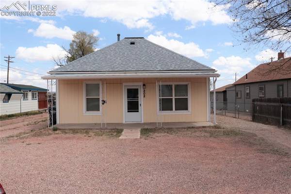 208 Hawkins ST, Penrose, CO 81240