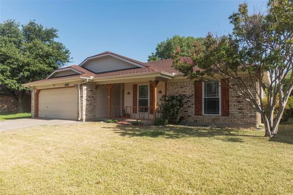 6421 Green Ridge Drive, Watauga, TX 76148