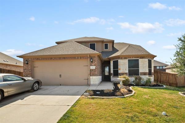 8 Heron Drive, Sanger, TX 76266