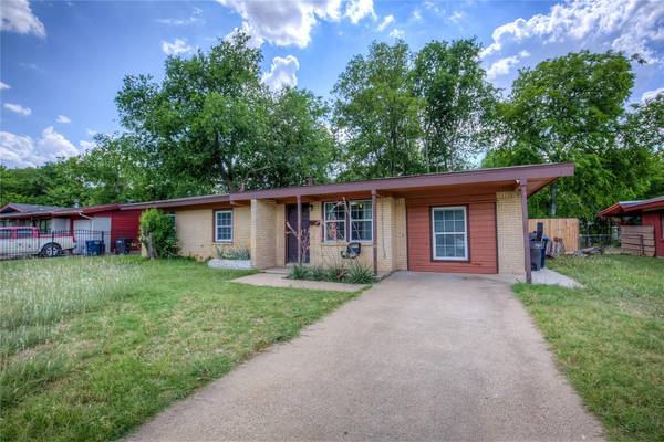 5424 Whitten Street, Fort Worth, TX 76134