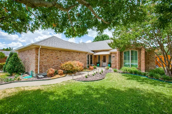 2817 Apple Valley Drive, Garland, TX 75043