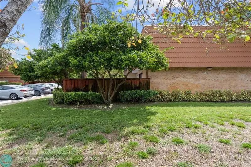 Deerfield Beach, FL 33442,2831 Waterford Dr  #2831