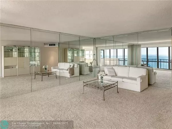 Lauderdale By The Sea, FL 33308,5100 N Ocean Blvd  #1415