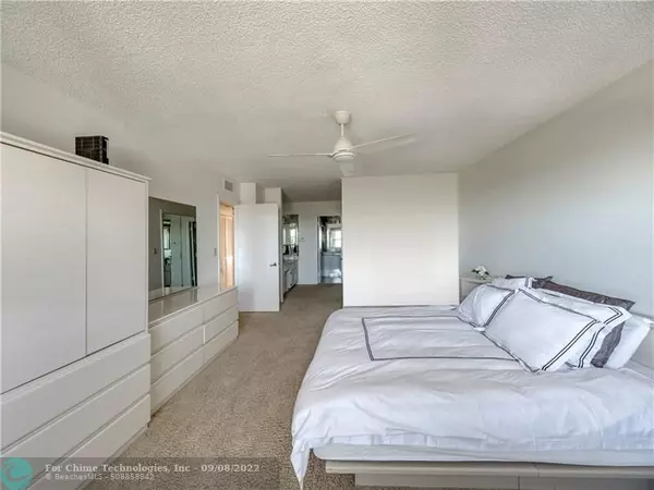 Lauderdale By The Sea, FL 33308,5100 N Ocean Blvd  #1415