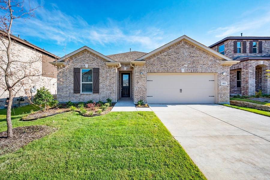 805 Adair Drive, Aubrey, TX 76227