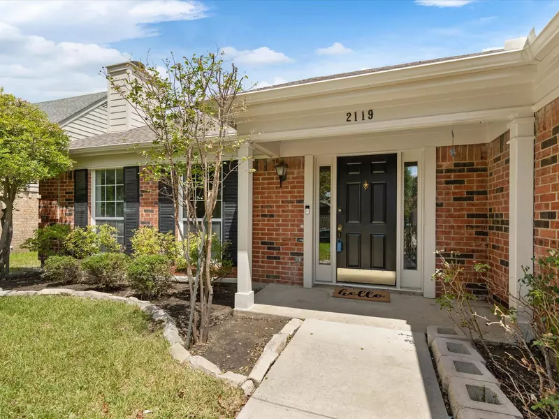 2119 Lavaca Trail, Carrollton, TX 75010