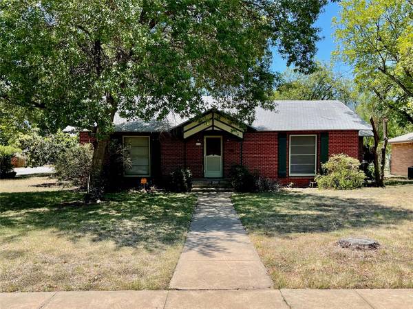 2311 Belmeade Street, Brownwood, TX 76801