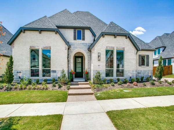 4933 Sir Casey Court,  Carrollton,  TX 75010