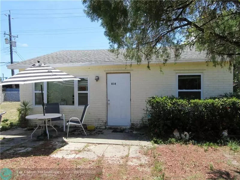 816 S F St, Lake Worth Beach, FL 33460