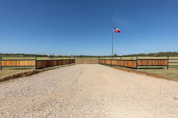 385 Private Road 1733, Stephenville, TX 76401