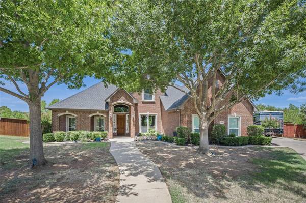 1501 Twin Oaks Court, Cleburne, TX 76033