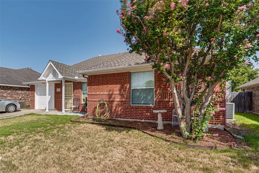 619 Brenna Road, Waxahachie, TX 75165