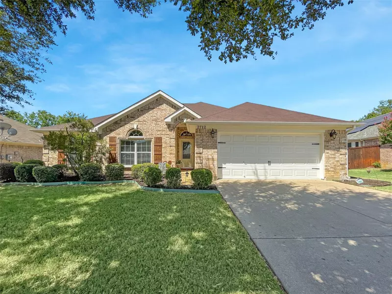 2712 Ferncrest Trail, Mansfield, TX 76063