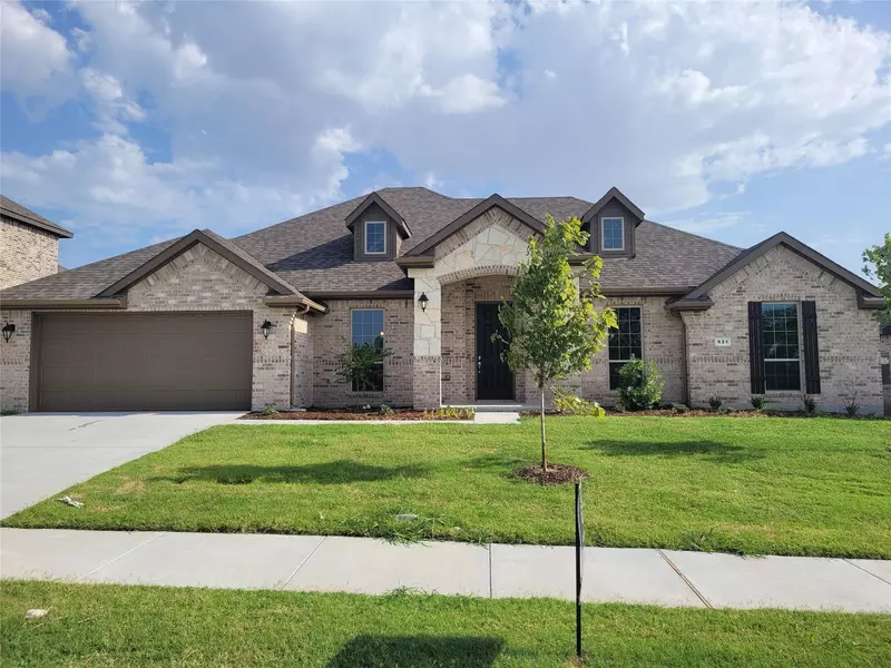 621 Alaina Drive, Desoto, TX 75115