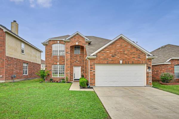 7415 Cresswell Drive, Arlington, TX 76001