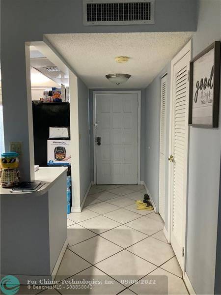 Lauderhill, FL 33319,6100 S Falls Circle Dr #313