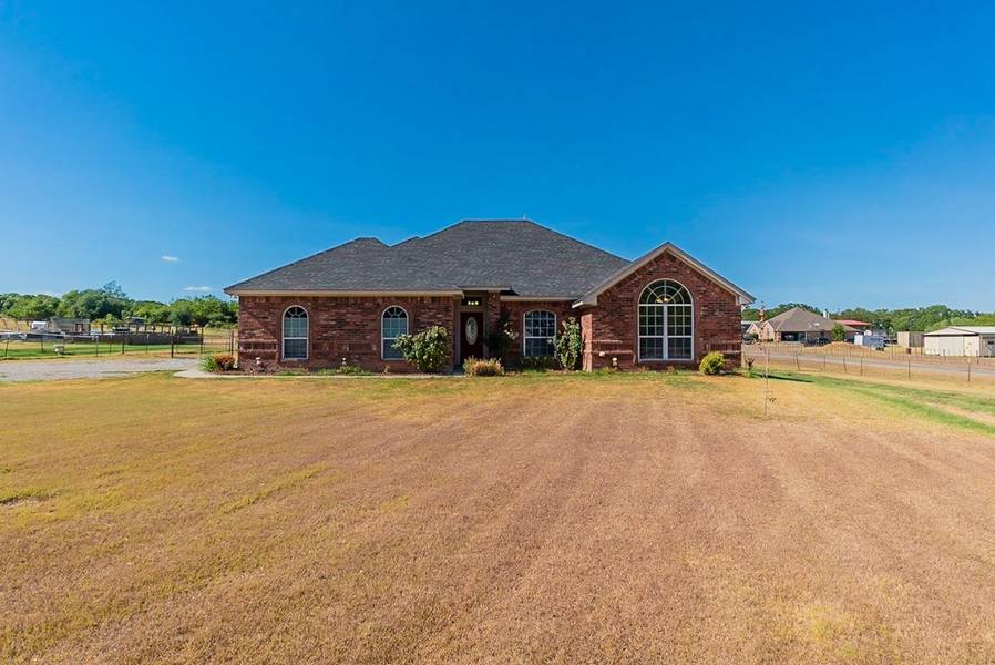 875 Sandlin Lane, Springtown, TX 76082