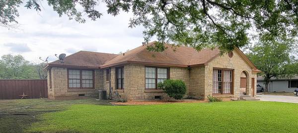 2401 Elizabeth Drive, Brownwood, TX 76801