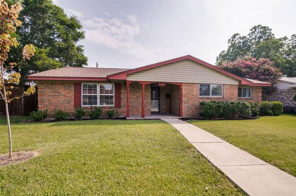 2722 Eastridge Drive, Mesquite, TX 75150