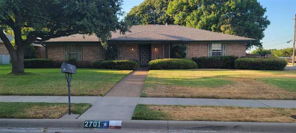 2701 Hunters Creek Drive, Plano, TX 75075