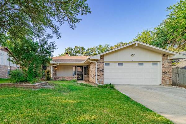 4116 WOODENRAIL Lane, Irving, TX 75061