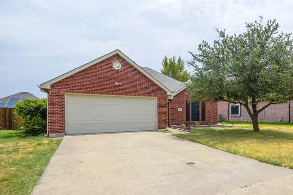 208 Larkspur Drive, Forney, TX 75126