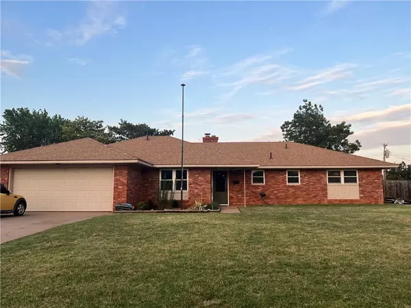 1607 Crestview Drive, Cordell, OK 73632