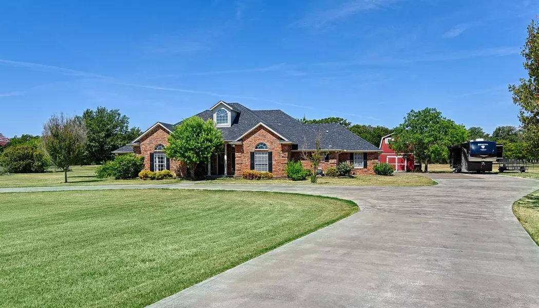 3587 Ranchwood Circle, Greenville, TX 75402