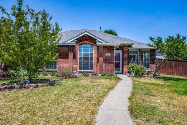 3018 Gladiola Court, Garland, TX 75040