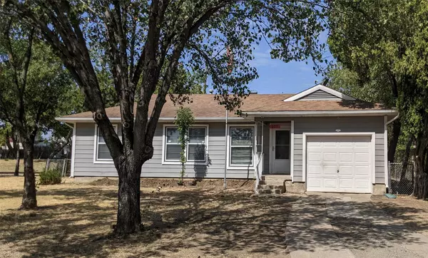 205 NE 37th Street, Grand Prairie, TX 75050