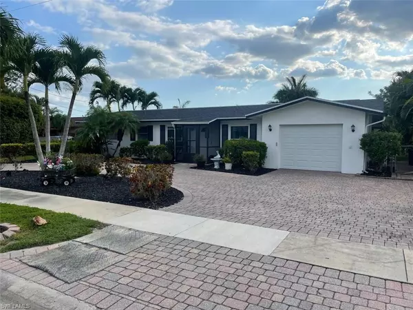 4425 Pacific CIR, North Fort Myers, FL 33903