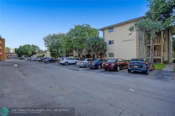 Hollywood, FL 33021,900 Tallwood Ave  #208