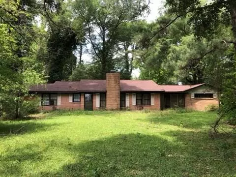 404 Ringgold Avenue, Coushatta, LA 71019