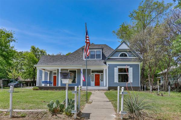 1015 N Dixon Street, Gainesville, TX 76240