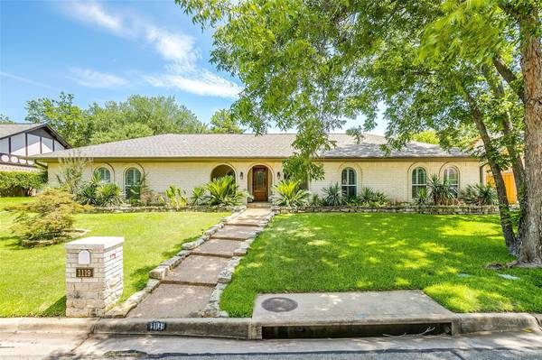 1119 Crowley Road, Arlington, TX 76012