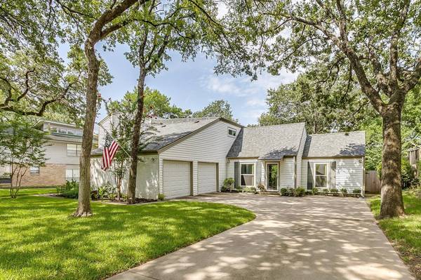 908 Portofino Drive, Arlington, TX 76012