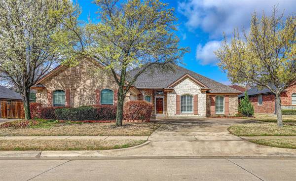 7029 Ridge Crest Drive, North Richland Hills, TX 76182