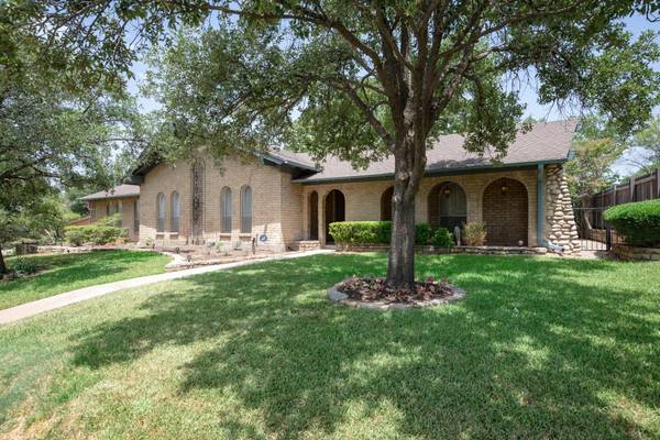 3405 Country Club Road, Pantego, TX 76013