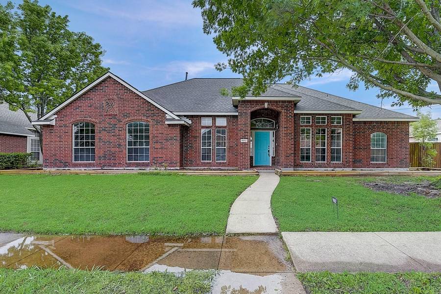 9002 Golden Pond Drive, Rowlett, TX 75089