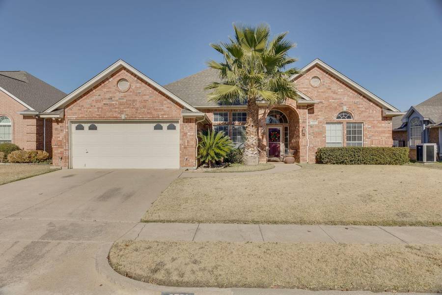 2721 Cedar Springs Court, Bedford, TX 76021