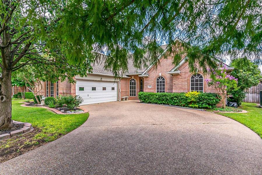 2717 Park Avenue, Bedford, TX 76021