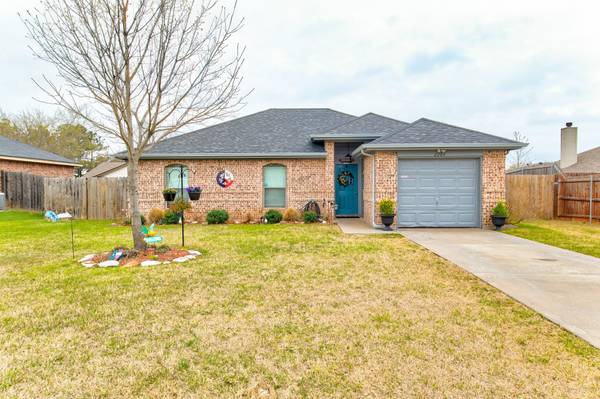 2204 Nicole Lane, Cleburne, TX 76033