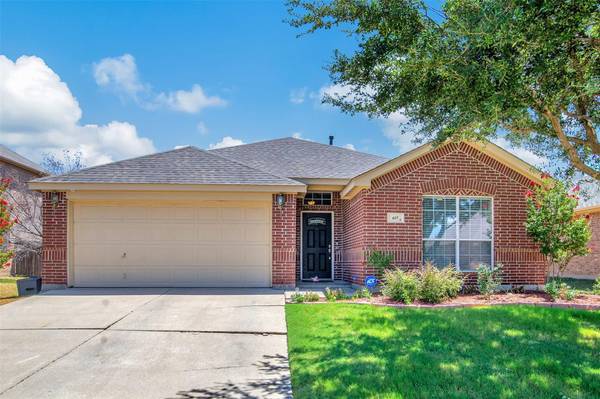 637 Swift Current Drive, Crowley, TX 76036