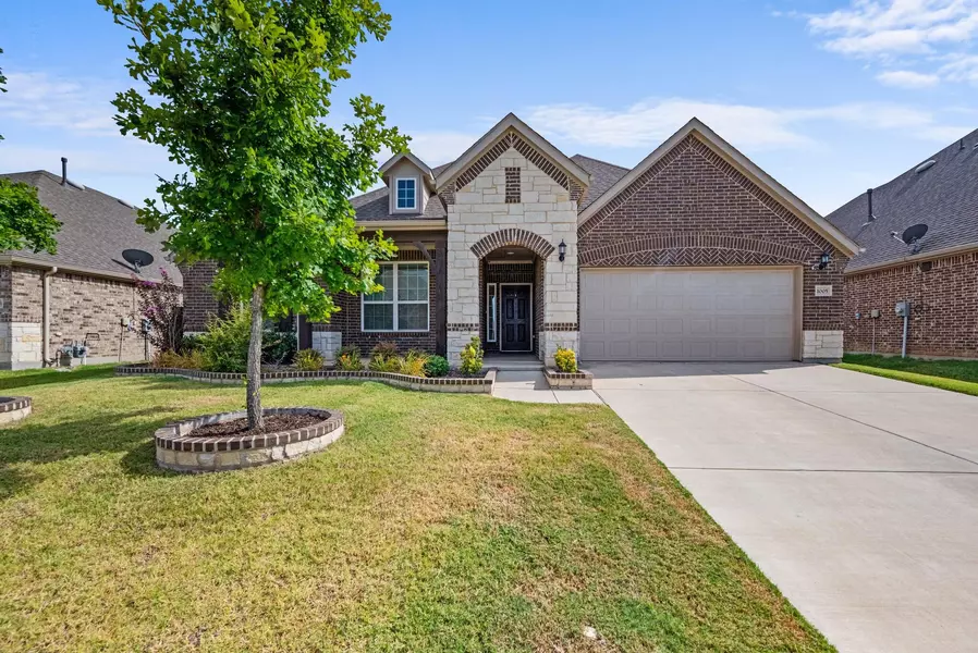 1005 Basket Willow Terrace, Fort Worth, TX 76052