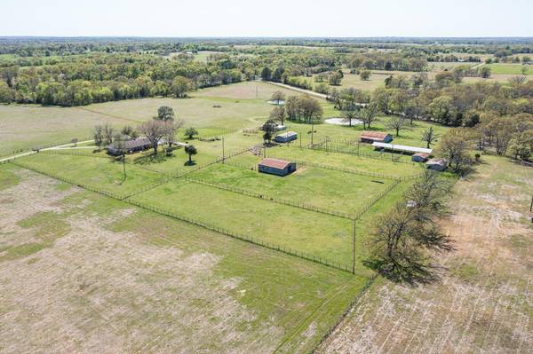 9510 Vz County Road 1818, Grand Saline, TX 75140