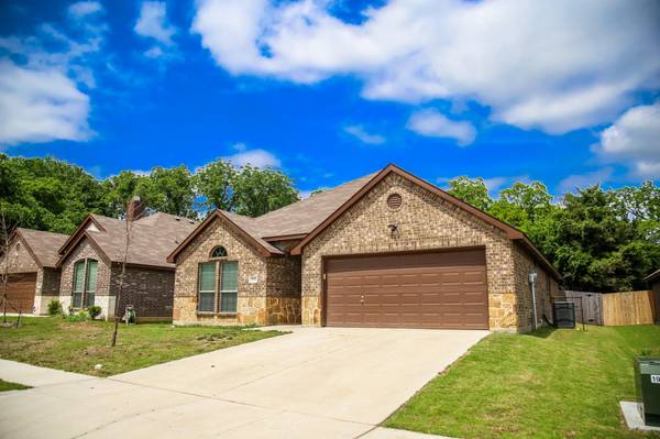 572 Timberwolf Lane, Wilmer, TX 75172