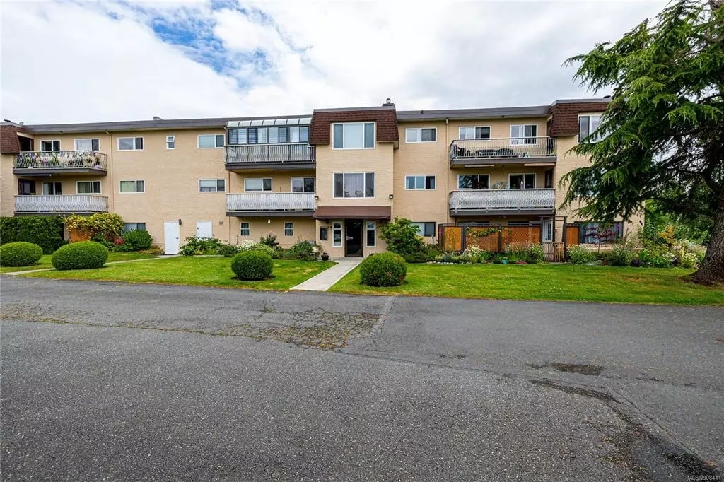 Sidney, BC V8L 2B2,2286 Henry Ave #202