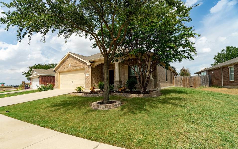 1609 Desperado Road, Fort Worth, TX 76131