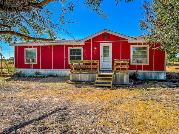 14617 Fm 639 E,  Barry,  TX 75102