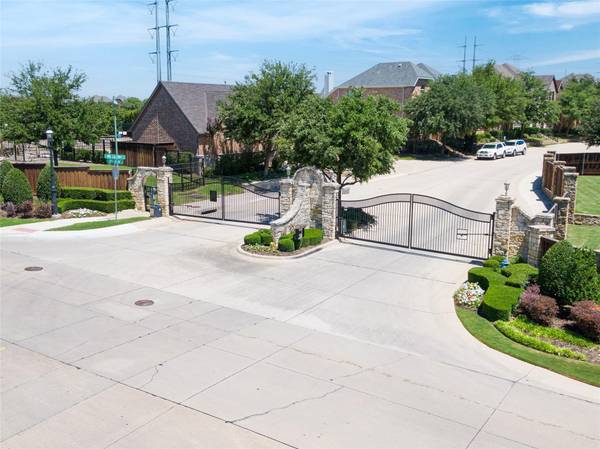 2513 Sir Alexander Lane, Lewisville, TX 75056